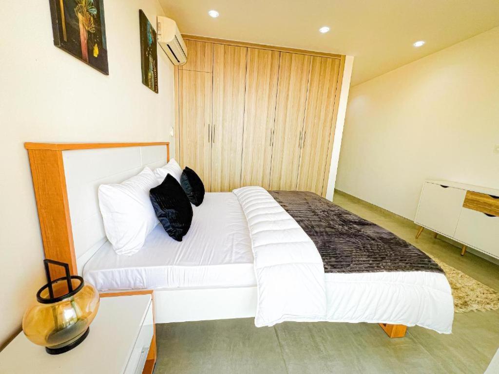 Residence Thea Dakar Bagian luar foto